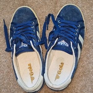 Gola sneakers in excellent condition